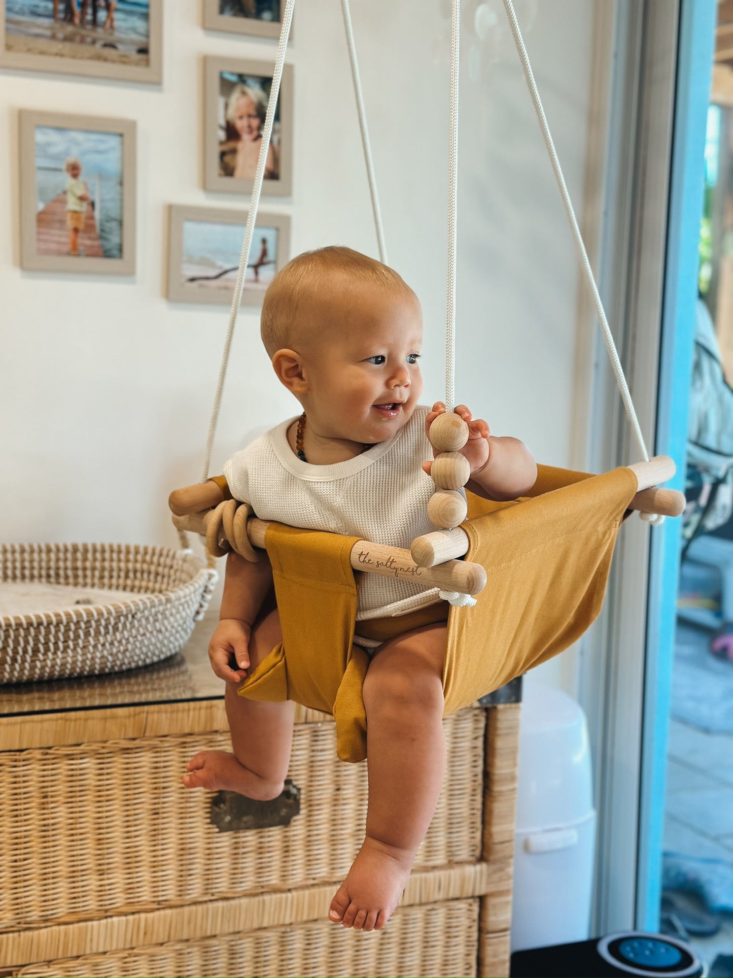 🎁 Indoor Baby Swing - With Accessories (40% off)